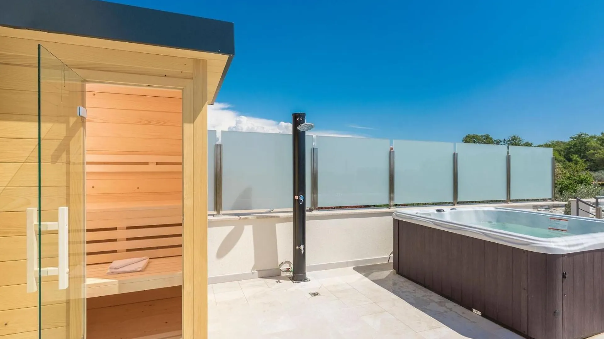 Modern Holiday Home In Novigrad With Swimming Pool Buzinija