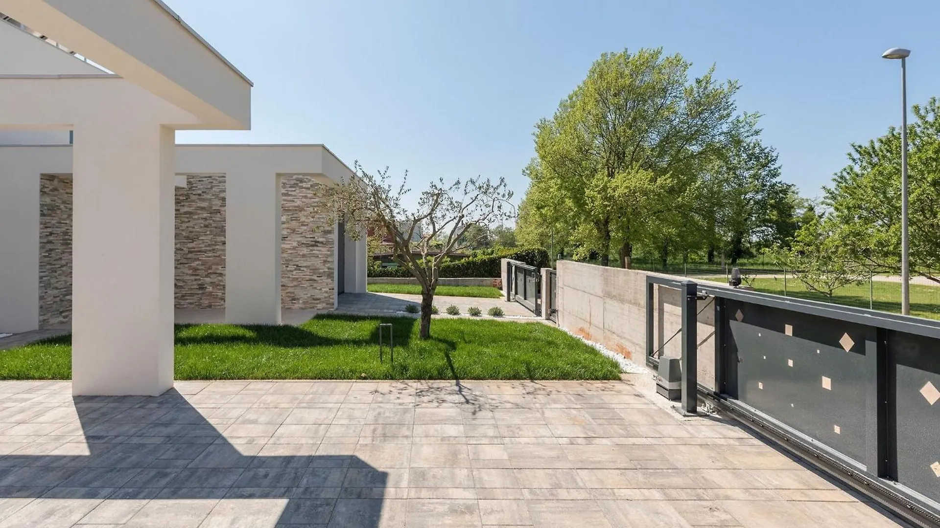 Modern Holiday Home In Novigrad With Swimming Pool Buzinija