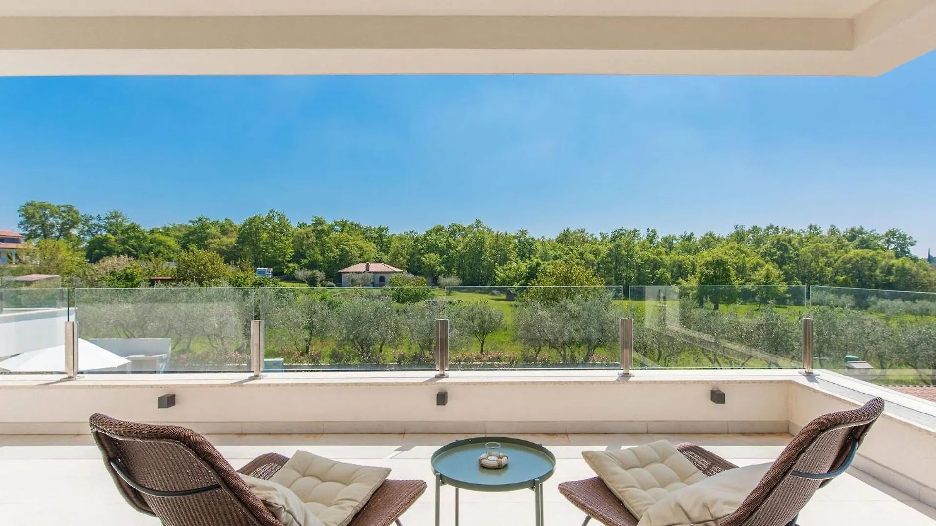 Modern Holiday Home In Novigrad With Swimming Pool Buzinija