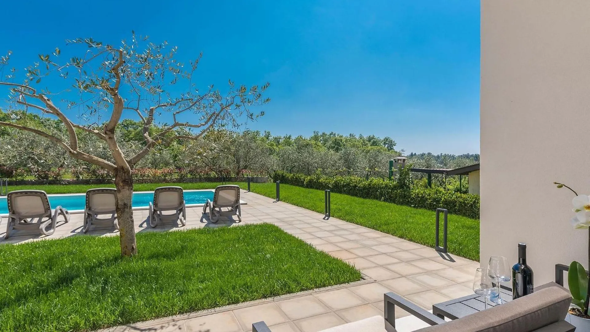Modern Holiday Home In Novigrad With Swimming Pool Buzinija